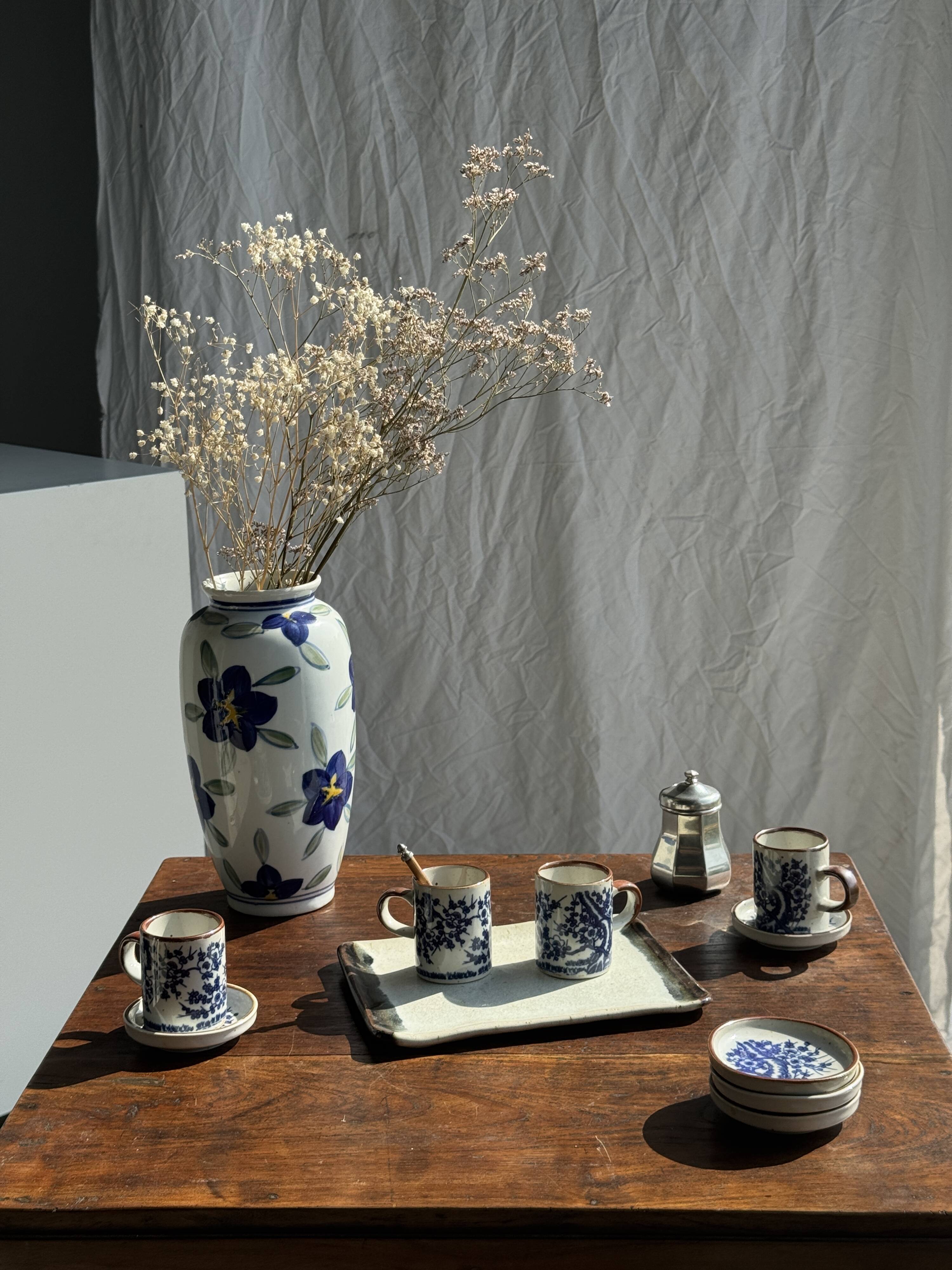 Set of 4 small cups and saucers with Asian blue landscape decor