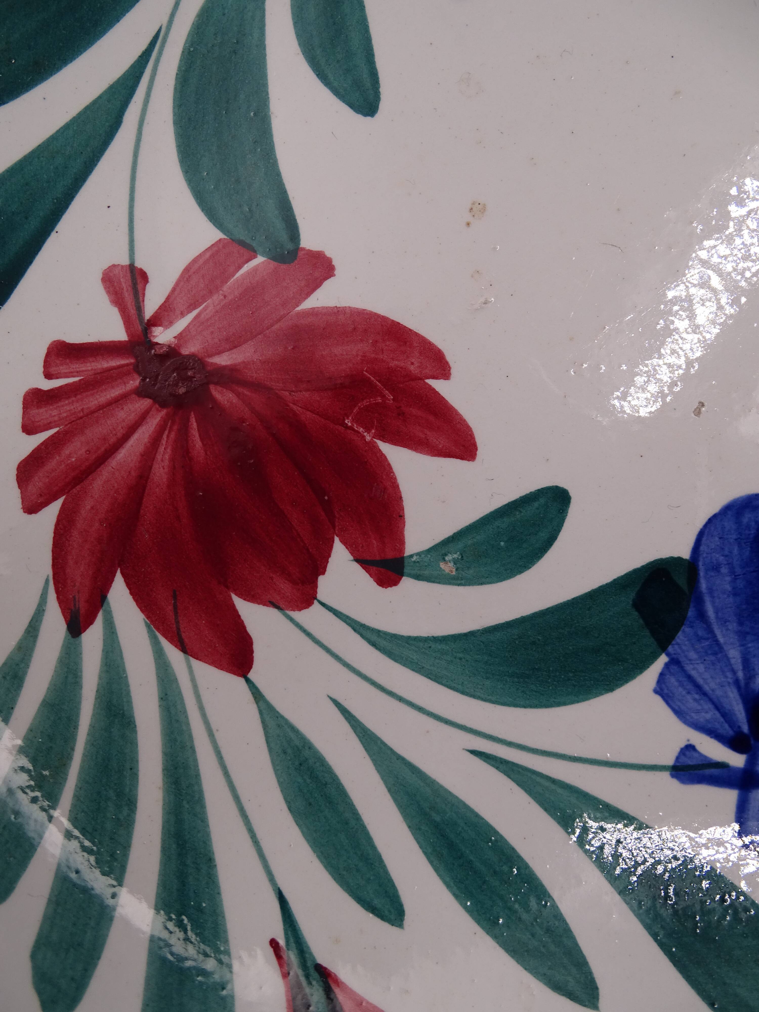 Large earthenware bowl of Moulin-des-Loups - Floral decoration - Around 1960