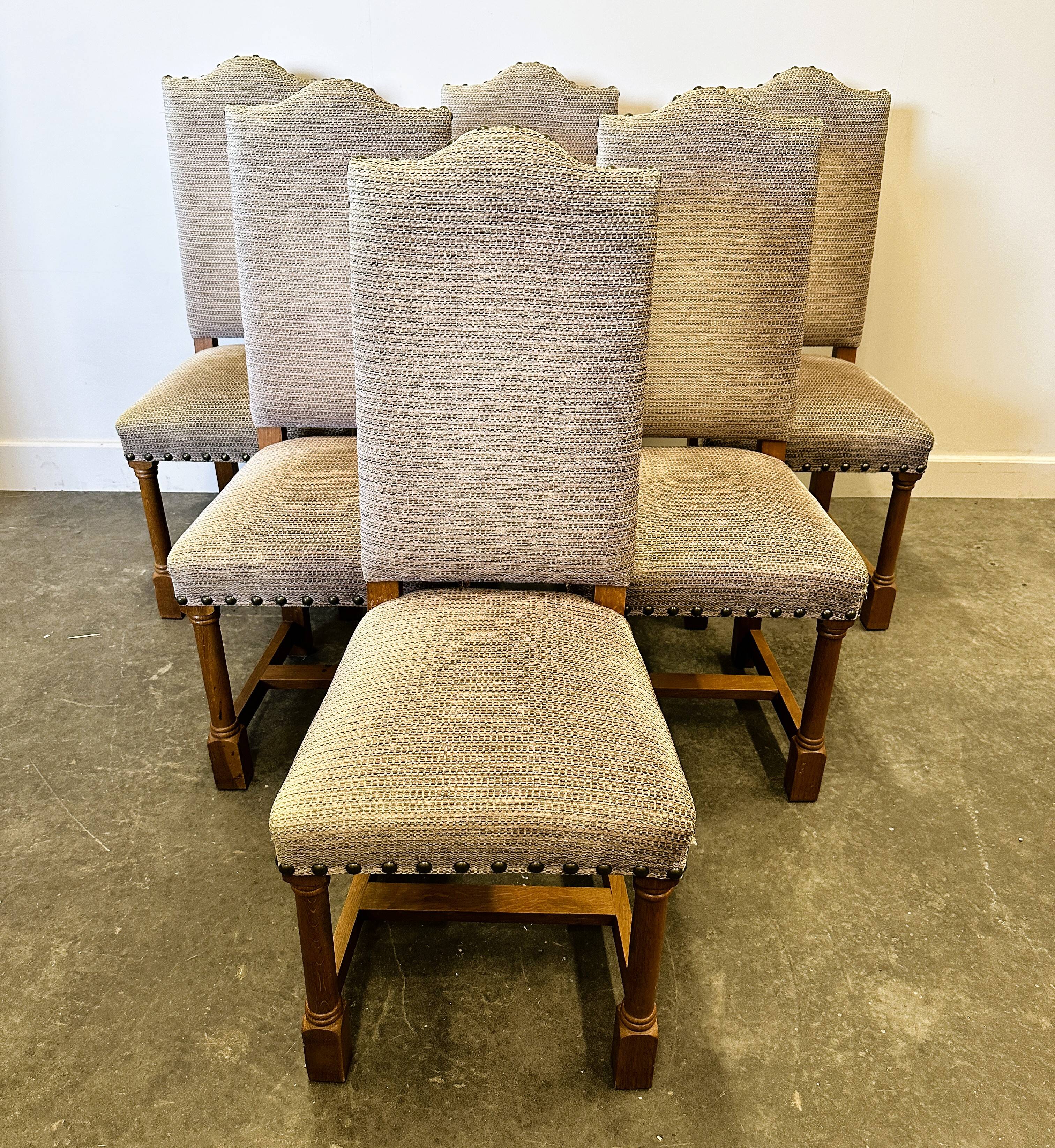 Chaises de salle à manger de style Louis XIII en chêne avec chenille rayée - Ensemble de 6.