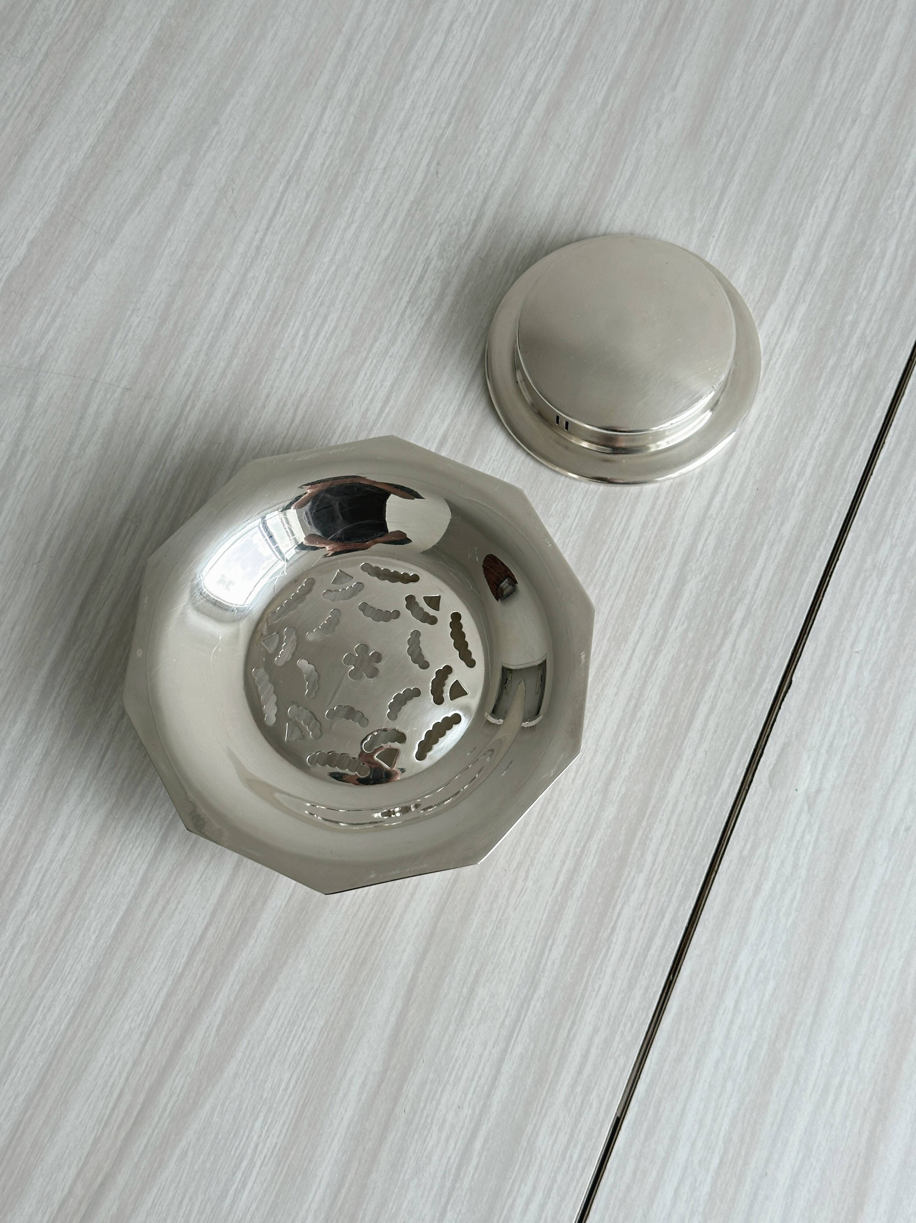 Vintage silver-plated shell butter dish