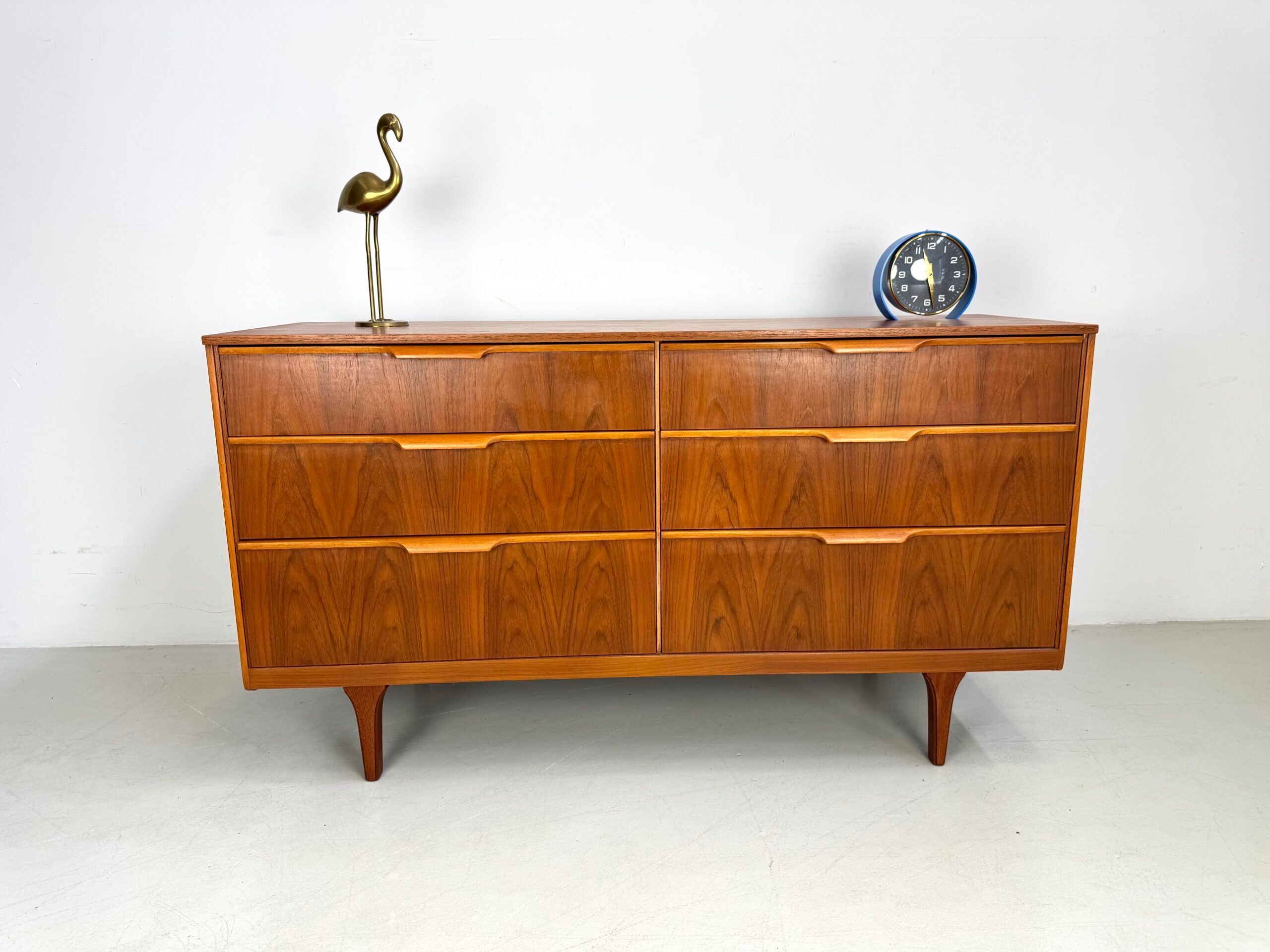 Vintage Austinsuite sideboard.