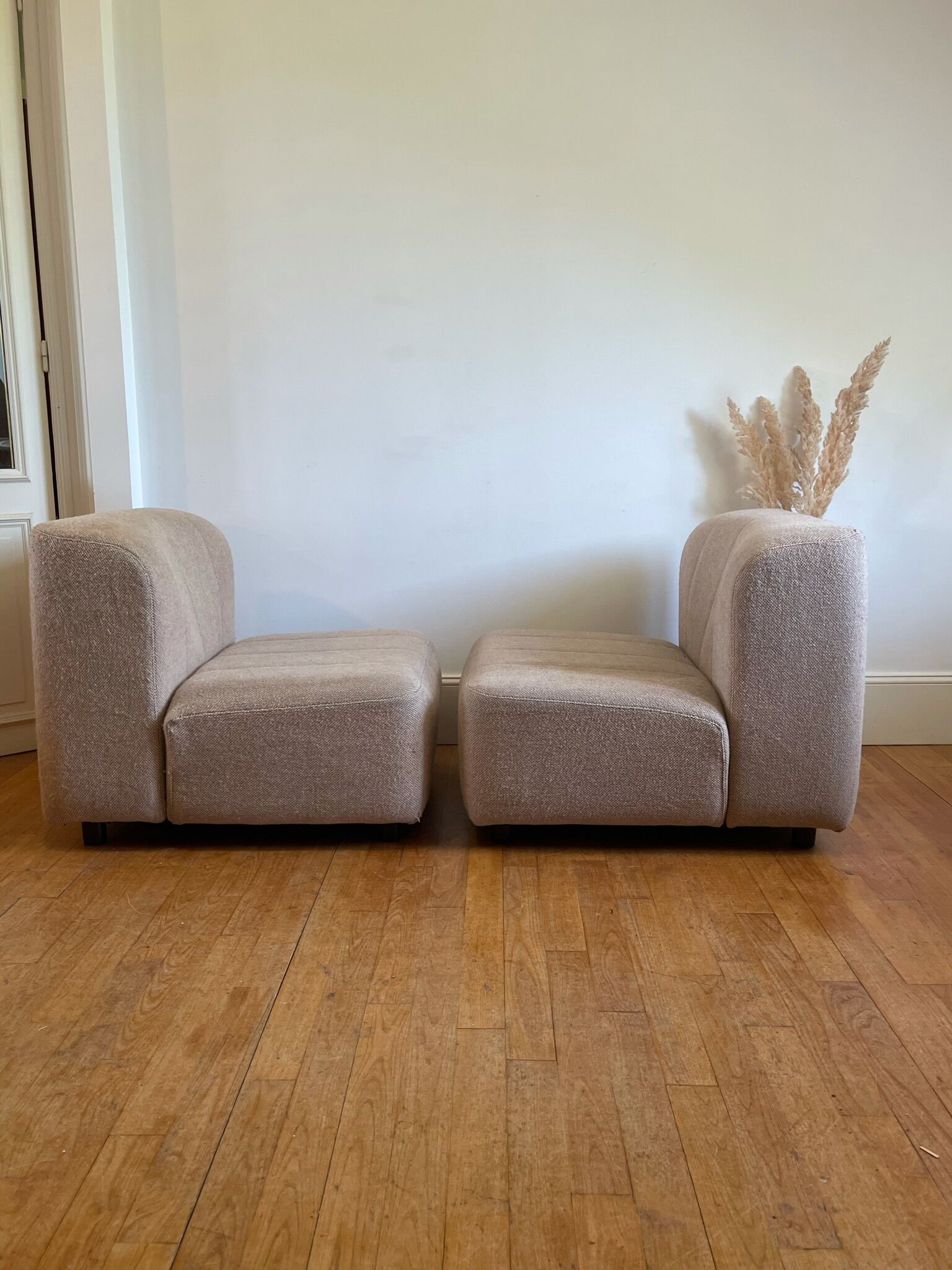 Pair of "Novemila" armchairs by Tito Agnolin Arflex