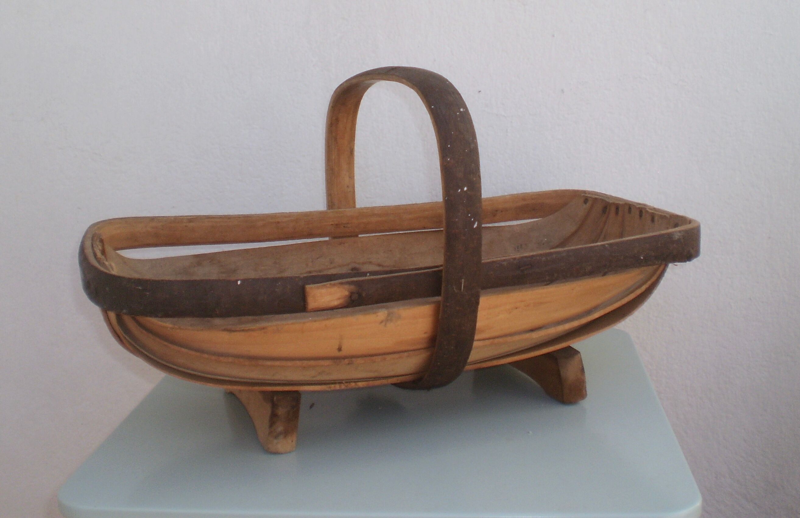 Flowers cut english old wooden basket