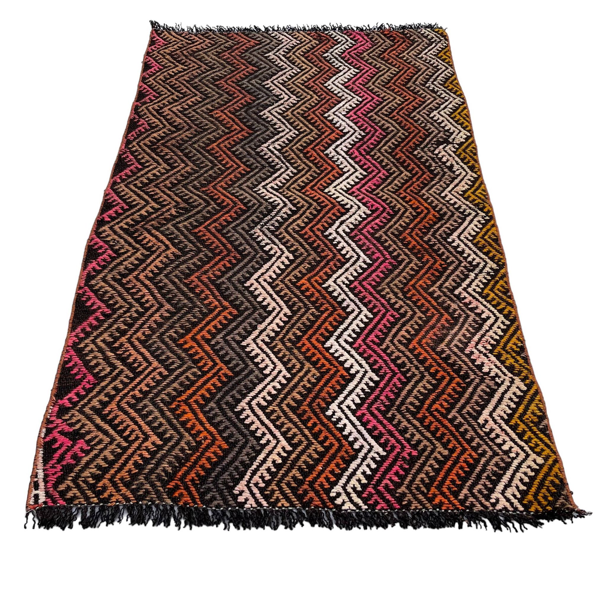 Vintage turkish kilim rug , 133 x 81 cm