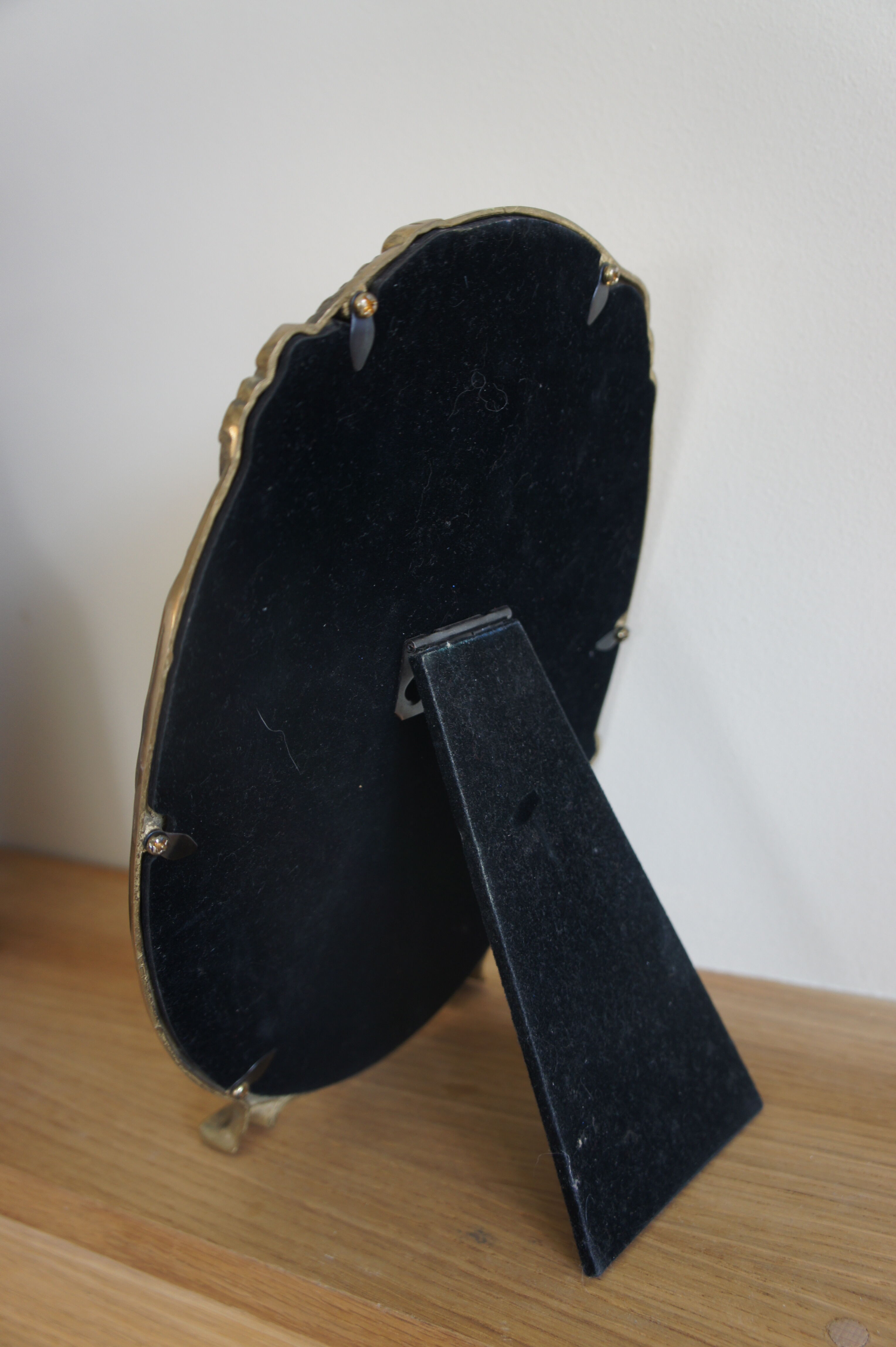 Table mirror woman small statue