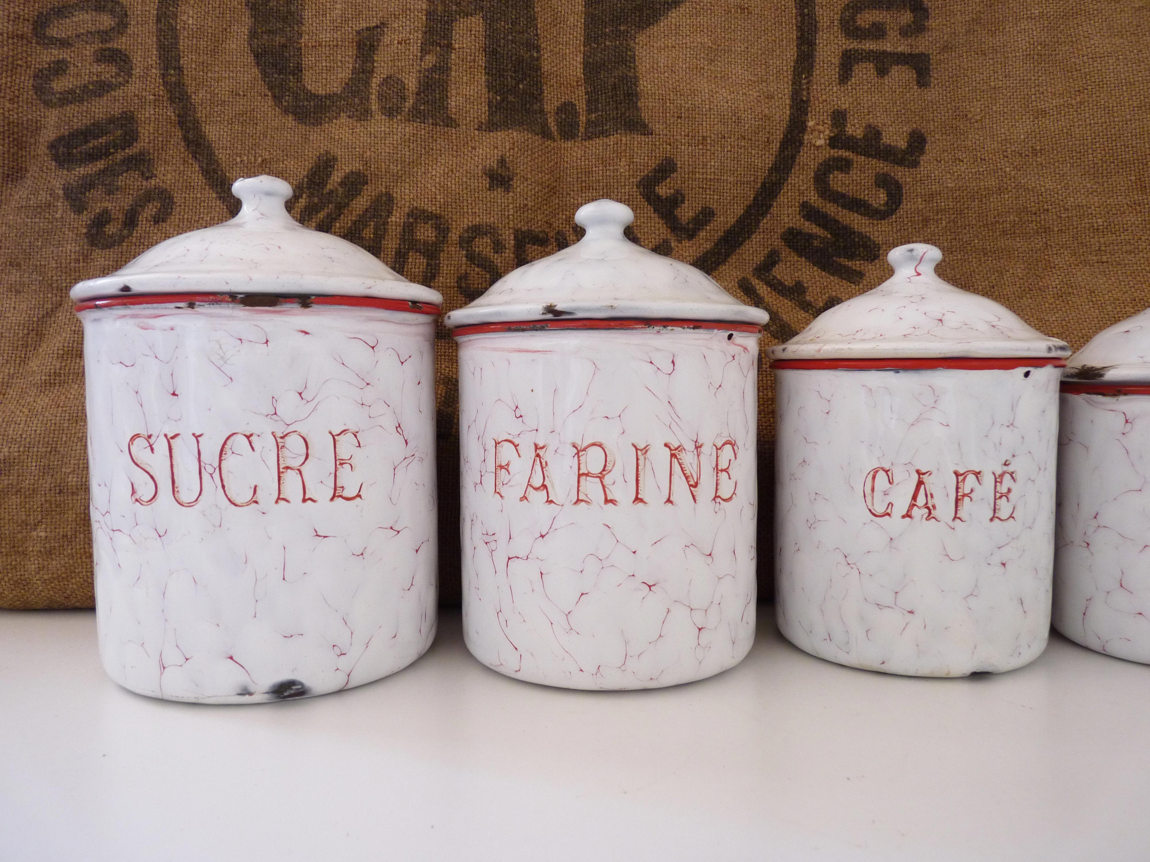 Series of 6 spice pots in white and red enamel for cooking