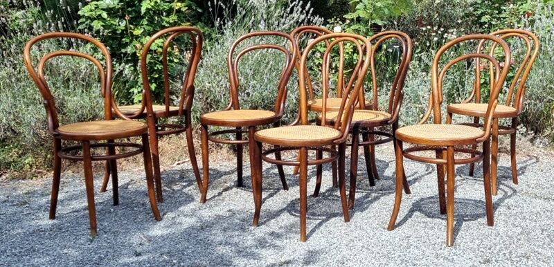 8 bistro chairs n°14 and n°18 in curved wood early twentieth century