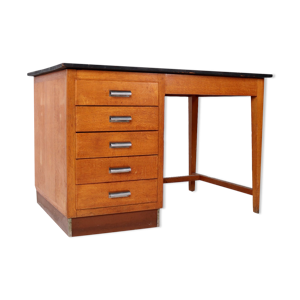 Bureau de milieu art