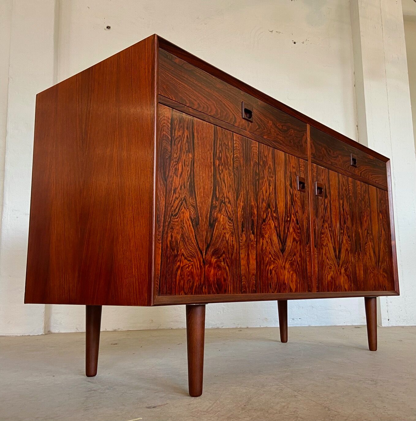 Buffet en palissandre danois vintage rétro des années 1960 par Brouers.