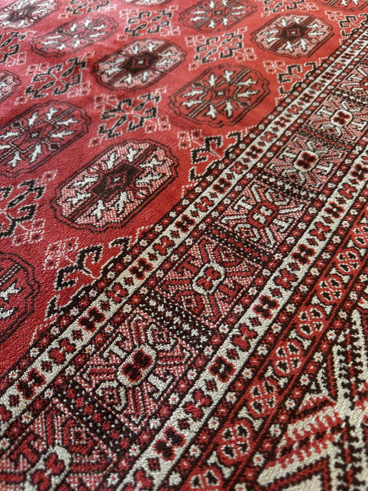 Tapis de style oriental 180cm x 133cm
