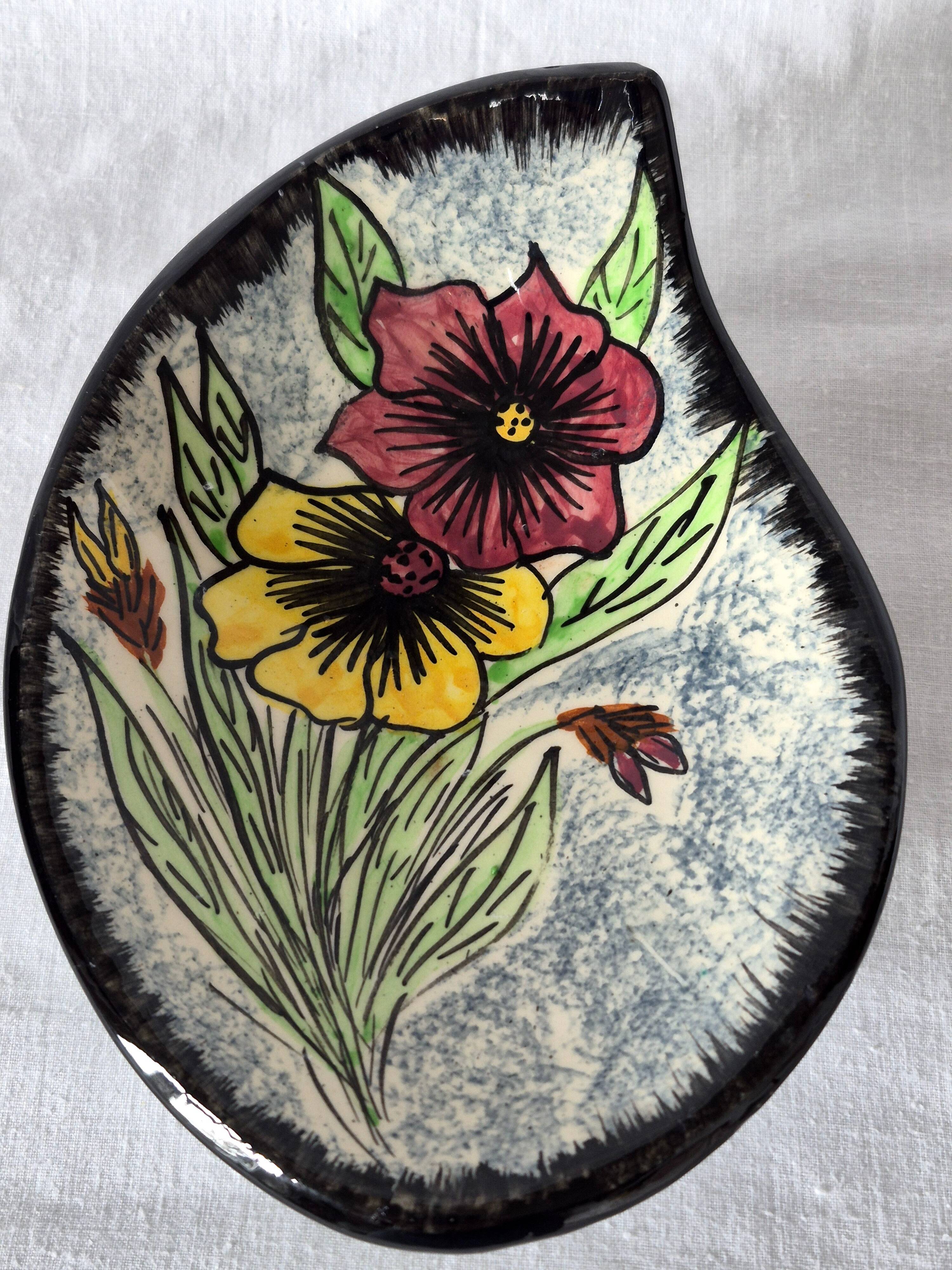 Vallauris empty pocket bowl A554