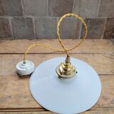 White opaline suspension