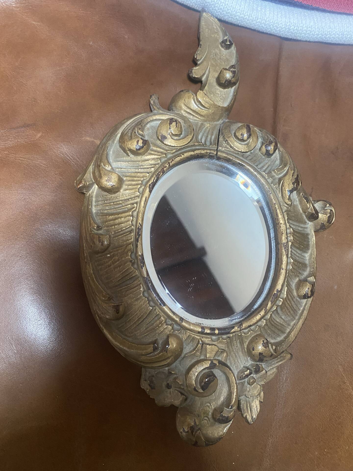 Miroir baroque en bois sculpté ancien