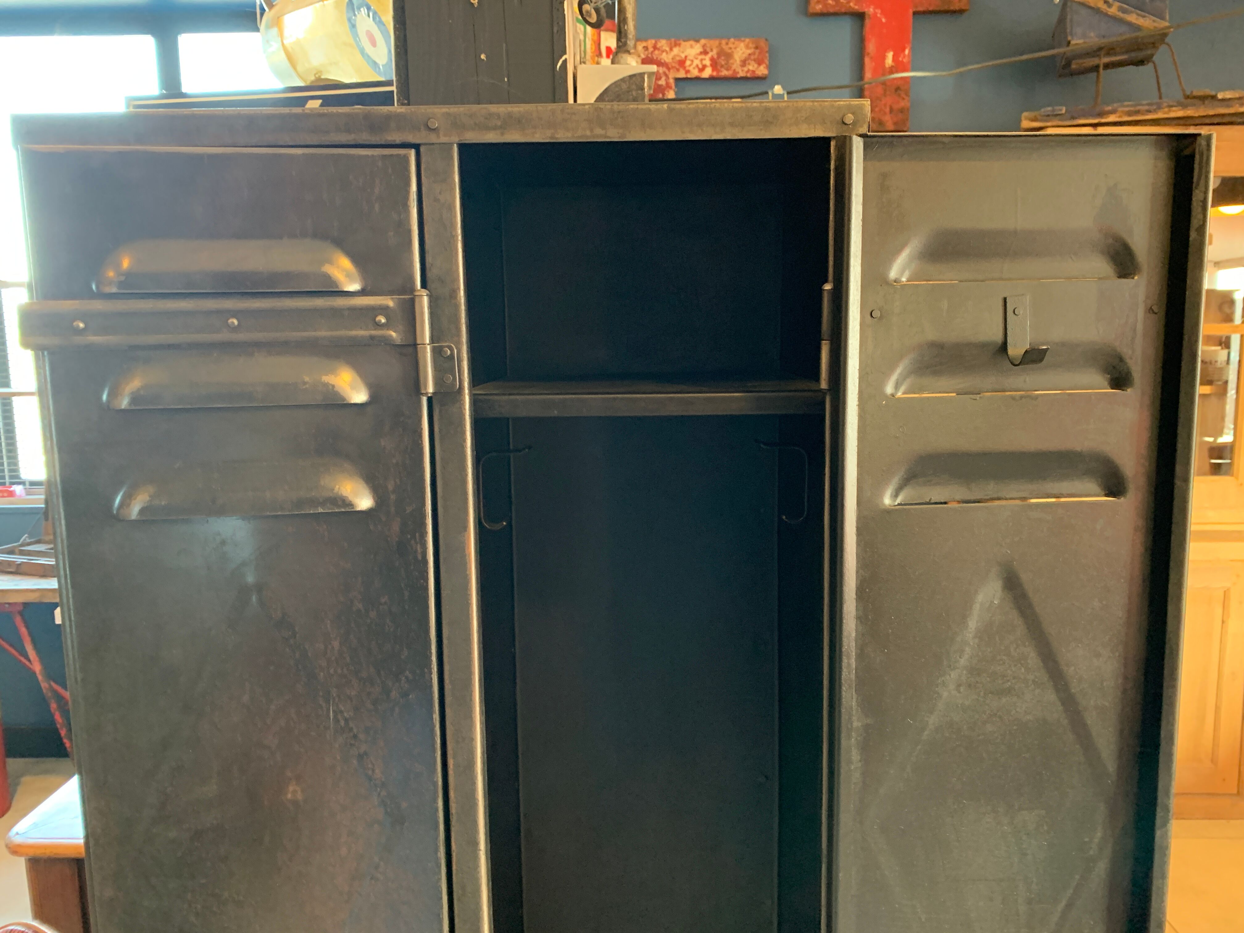 Former 2-door wardrobe diamond dot decorations