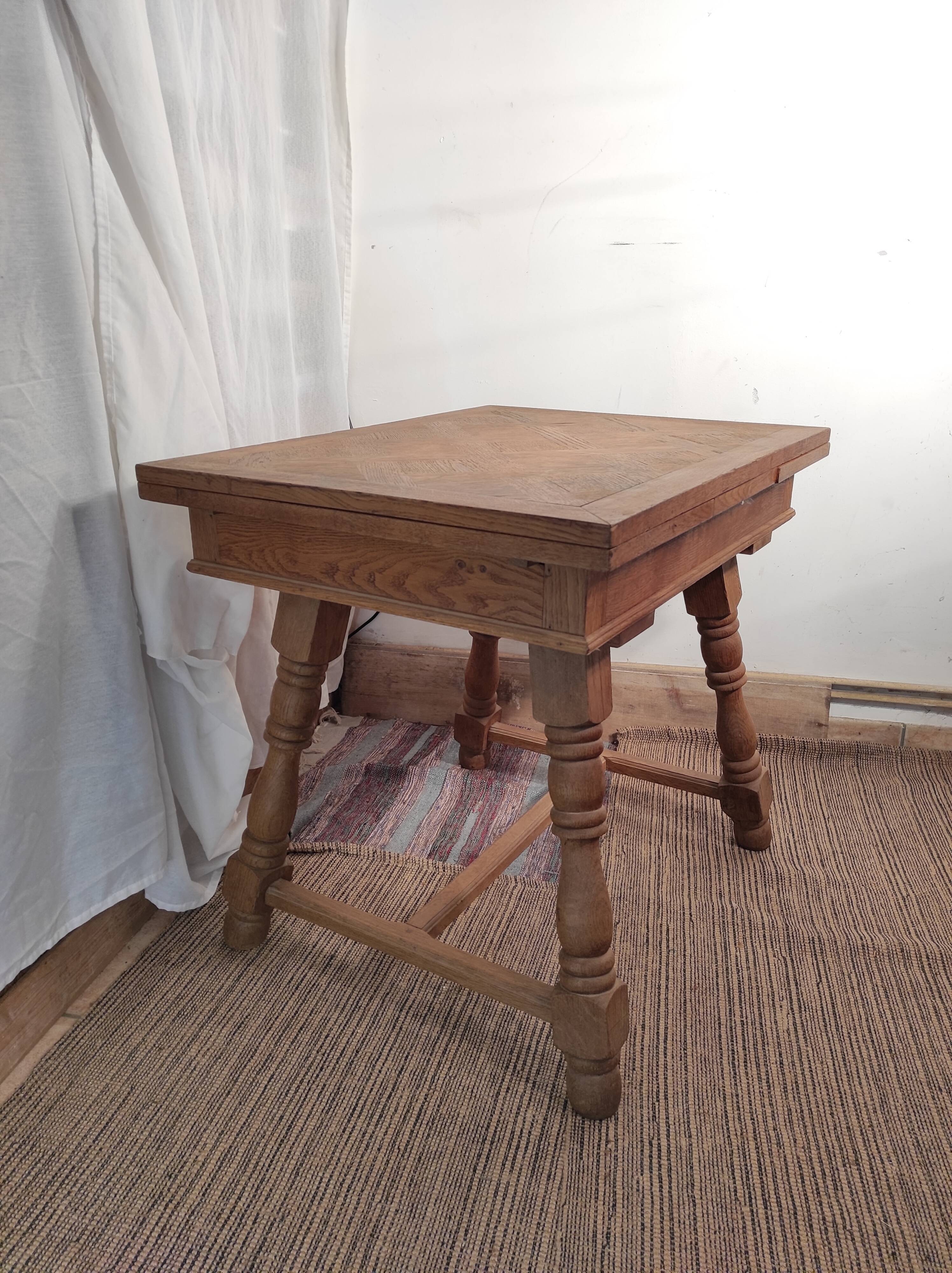 Oak table with extensions