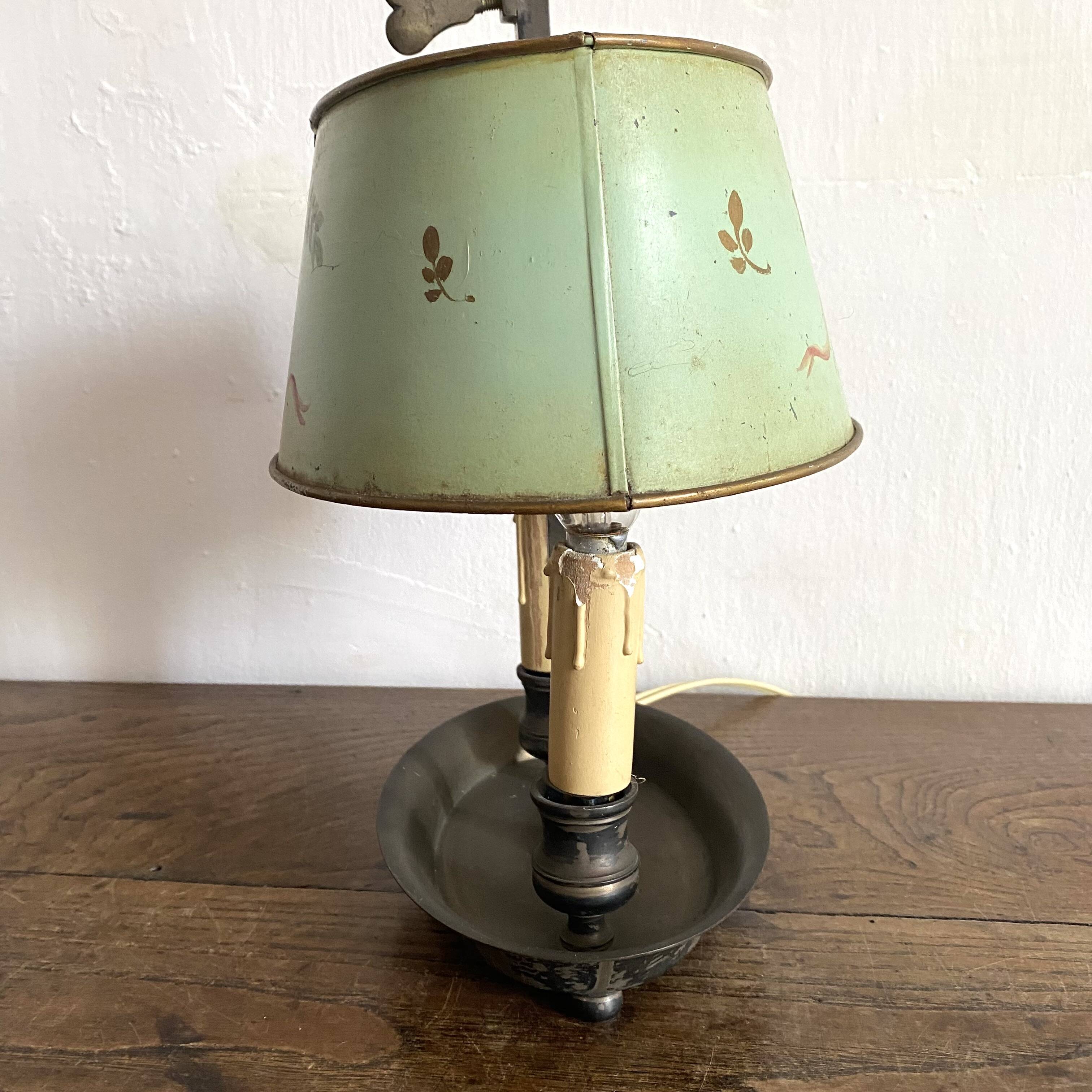 Bouillotte lamp in painted sheet metal decorated with flowers