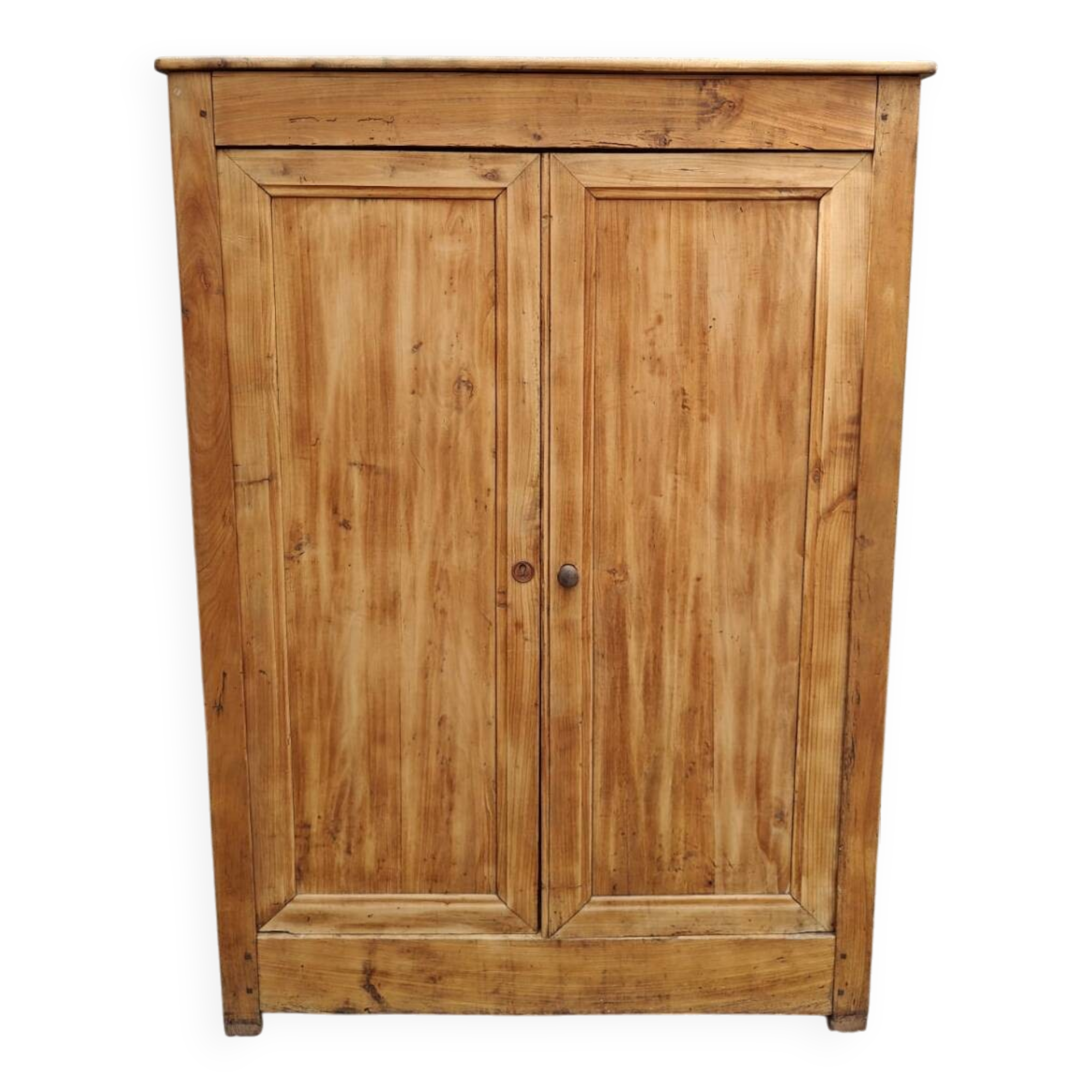 Small Parisian wardrobe