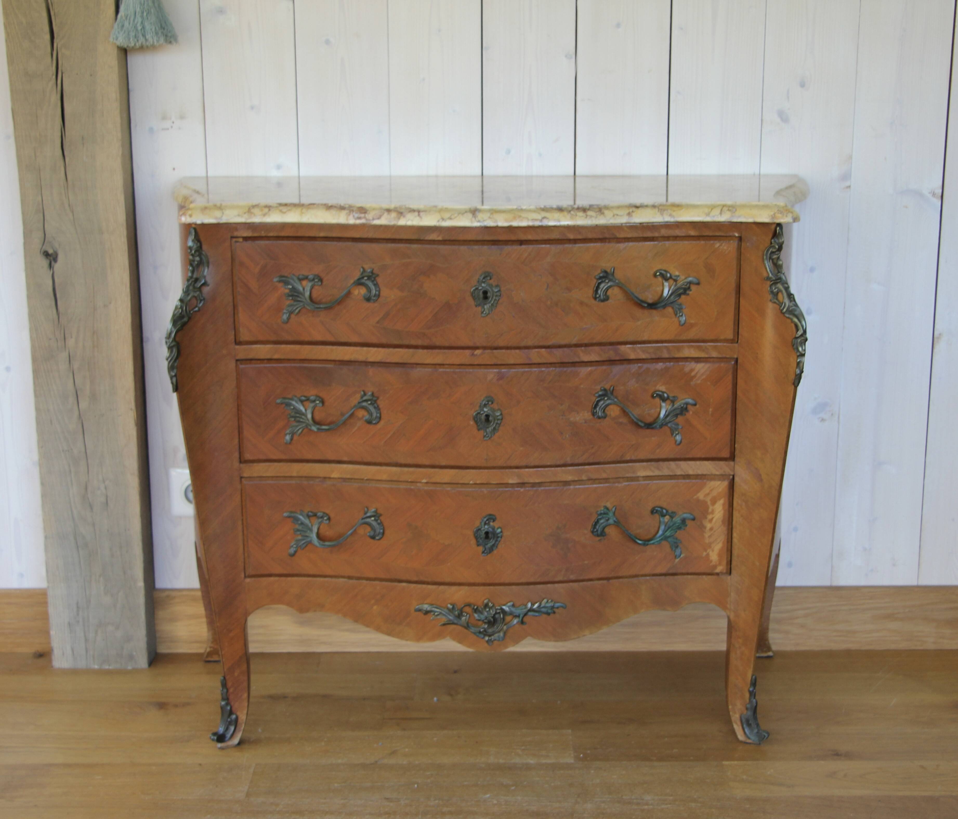 Louis XV style curved commode in rosewood