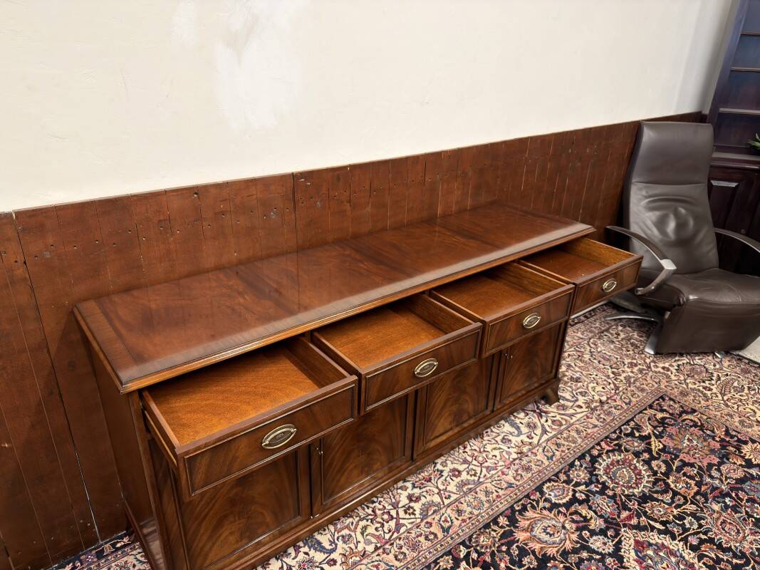 Classic English Heldense Exclusive Office Cabinet
