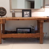 Carpenter's workbench