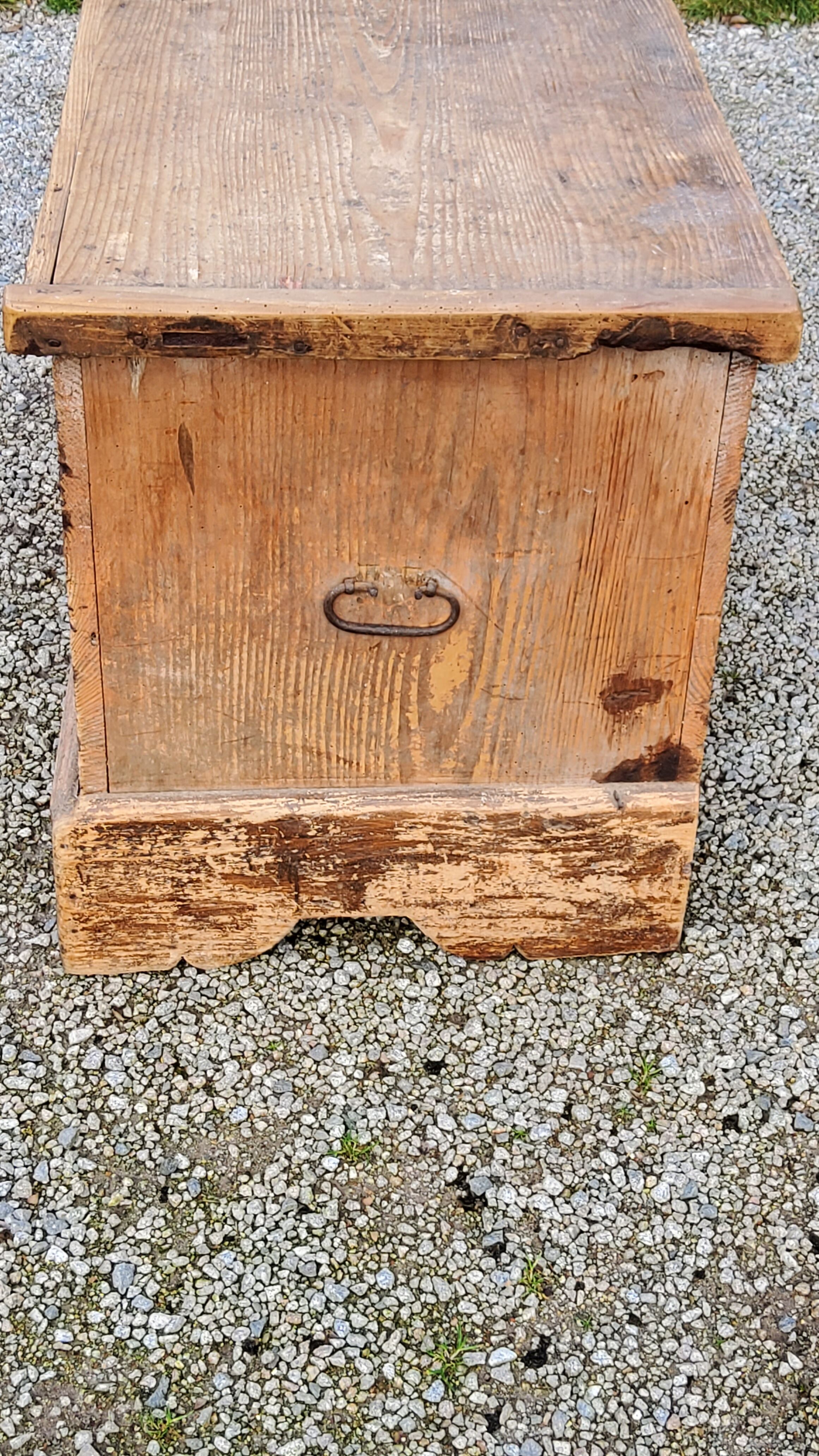 Alsatian polychrome wedding chest eighteenth -nineteenth century
