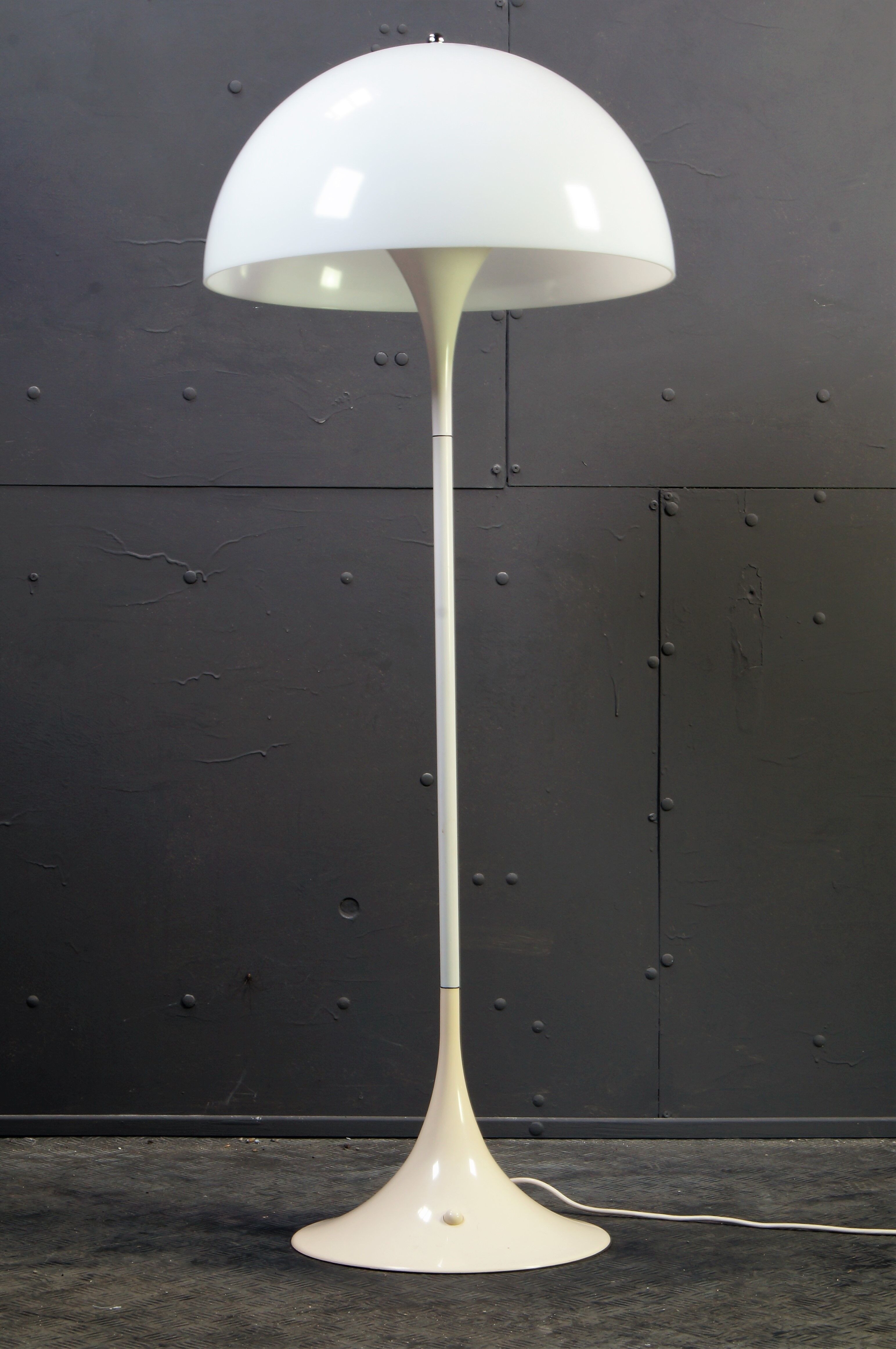 Phantella floorlamp - Verner Panton for Louis Poulsen