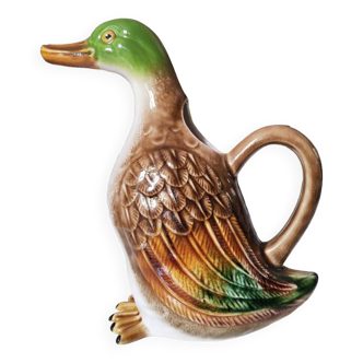 Duck pitcher
