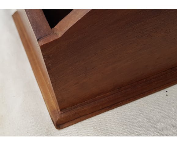 Porte lettres en bois