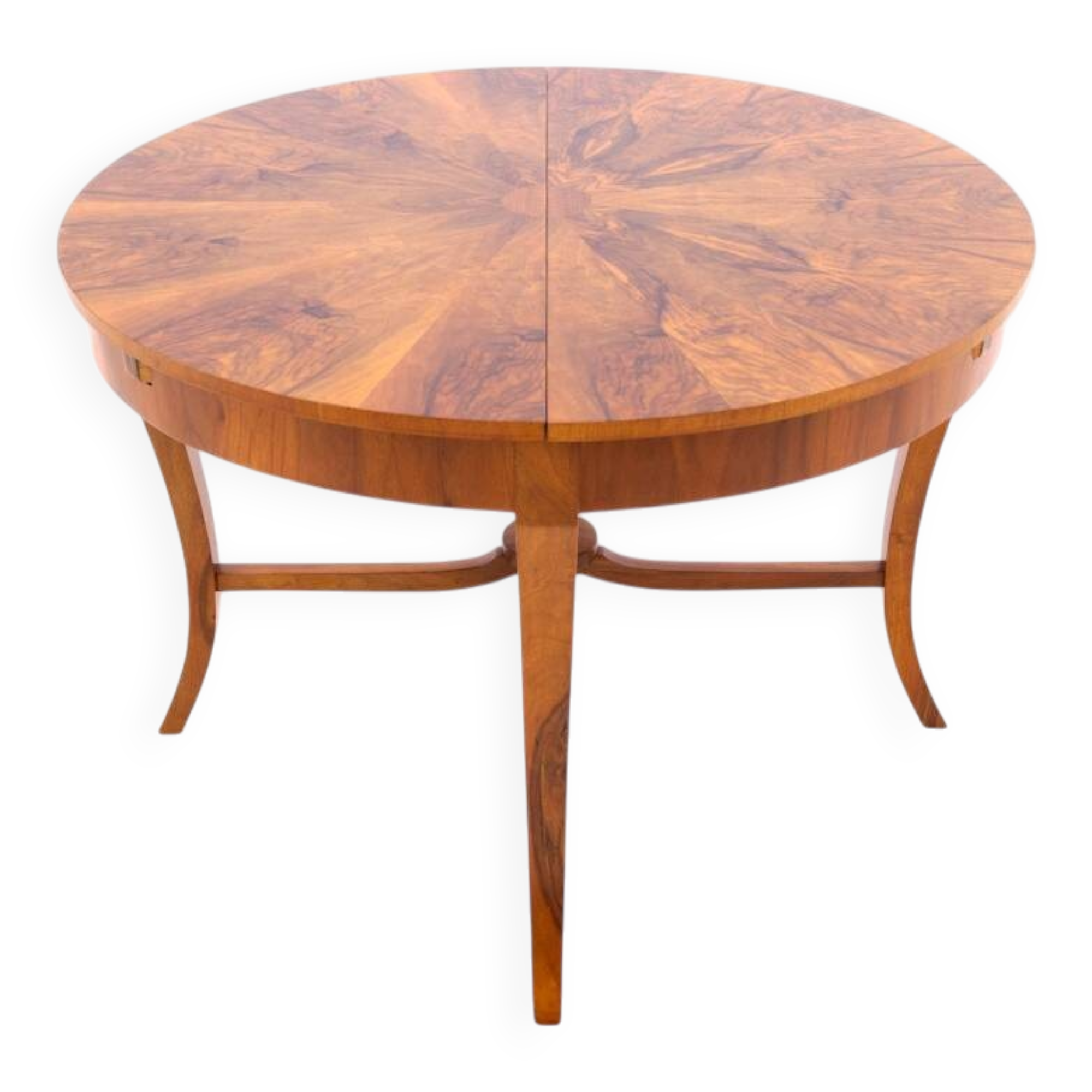 Art Deco round table from the 40s, Poland. After renovation.