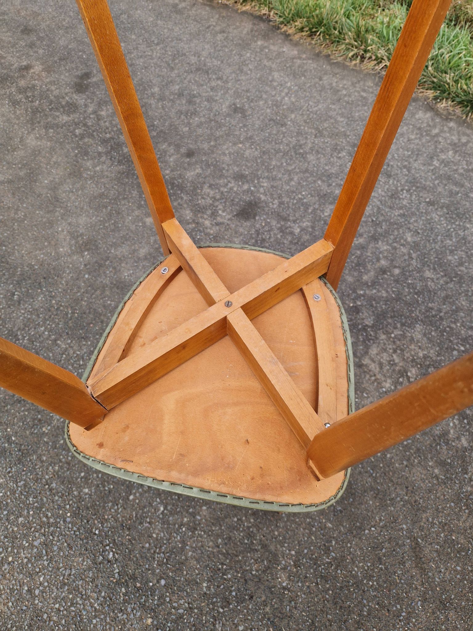 Set of 5 vintage Scandinavian style chairs