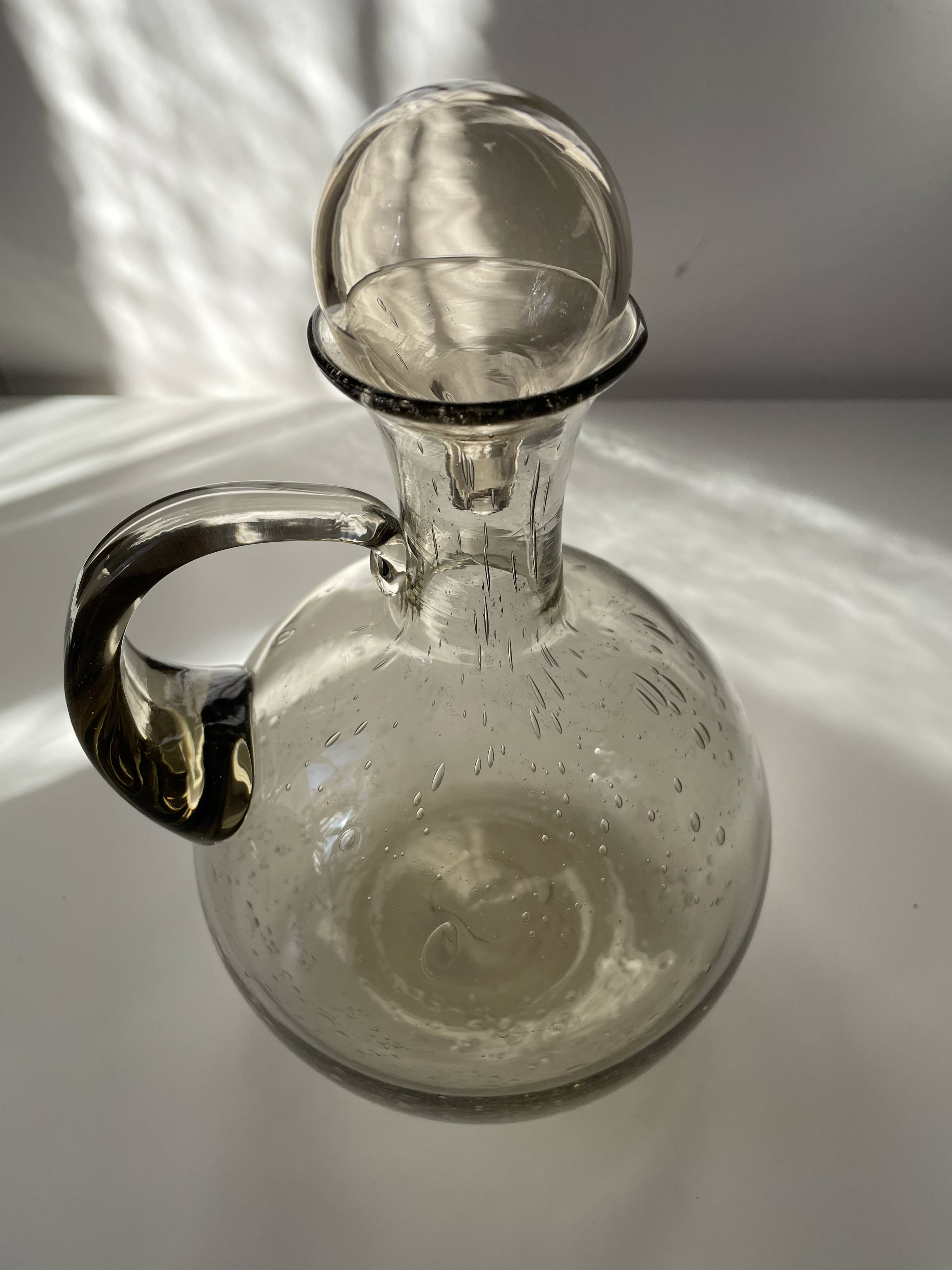Bubble glass carafe