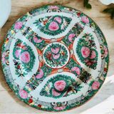 Vintage Chinese porcelain plate - Floral decoration and traditional patterns