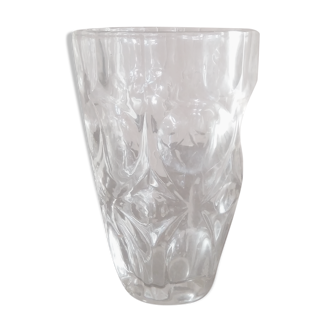 Vase  en verre moulé