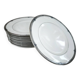 Set of 12 Wedgwood Amherst model porcelain starter/lunch plates.