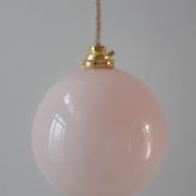 Round suspension in powder pink opaline 40-50s