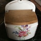 Spice pot porcelain wall salt box flower pattern