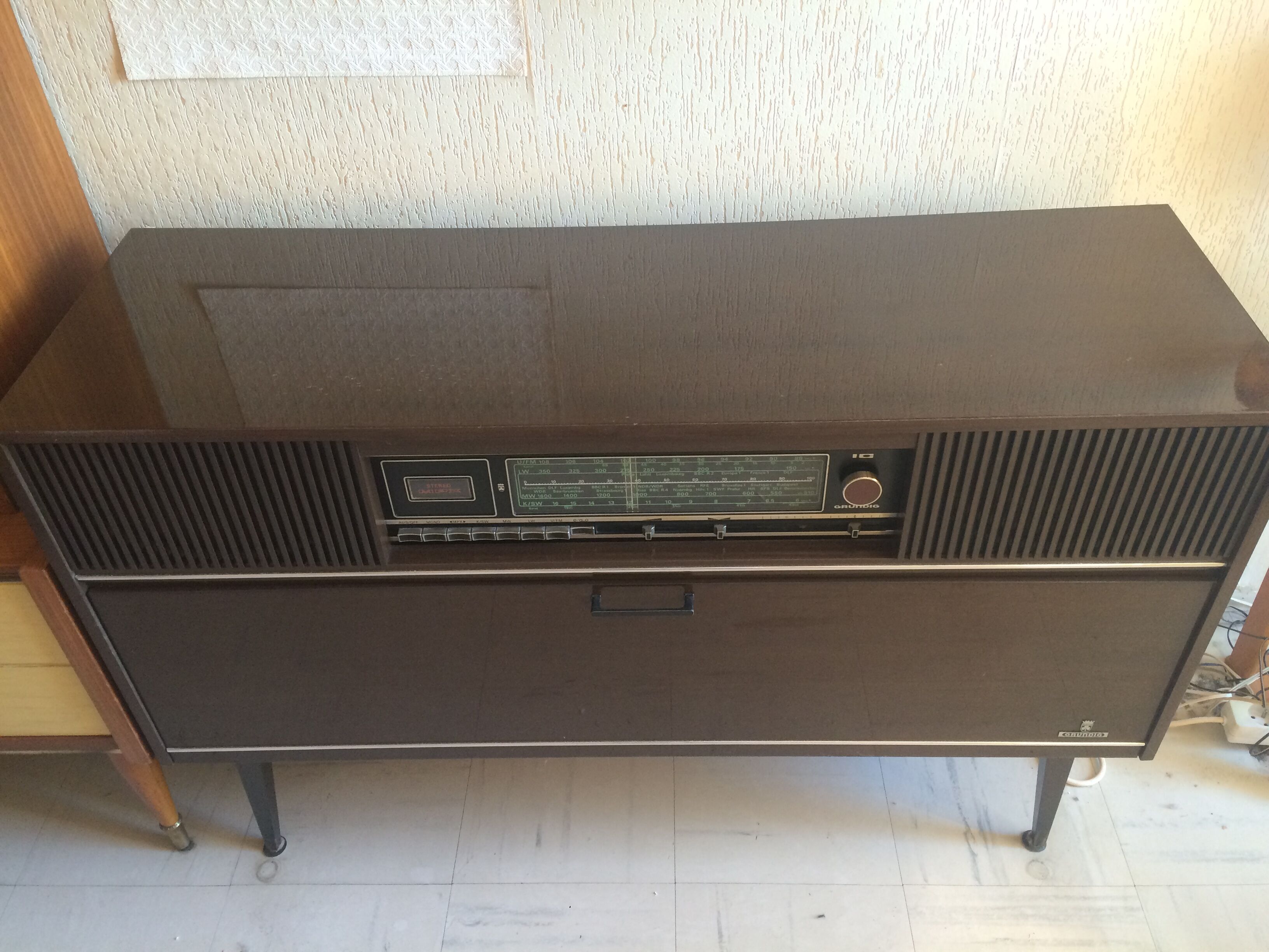Meuble Radio Tourne Disque Annee 60 Prix