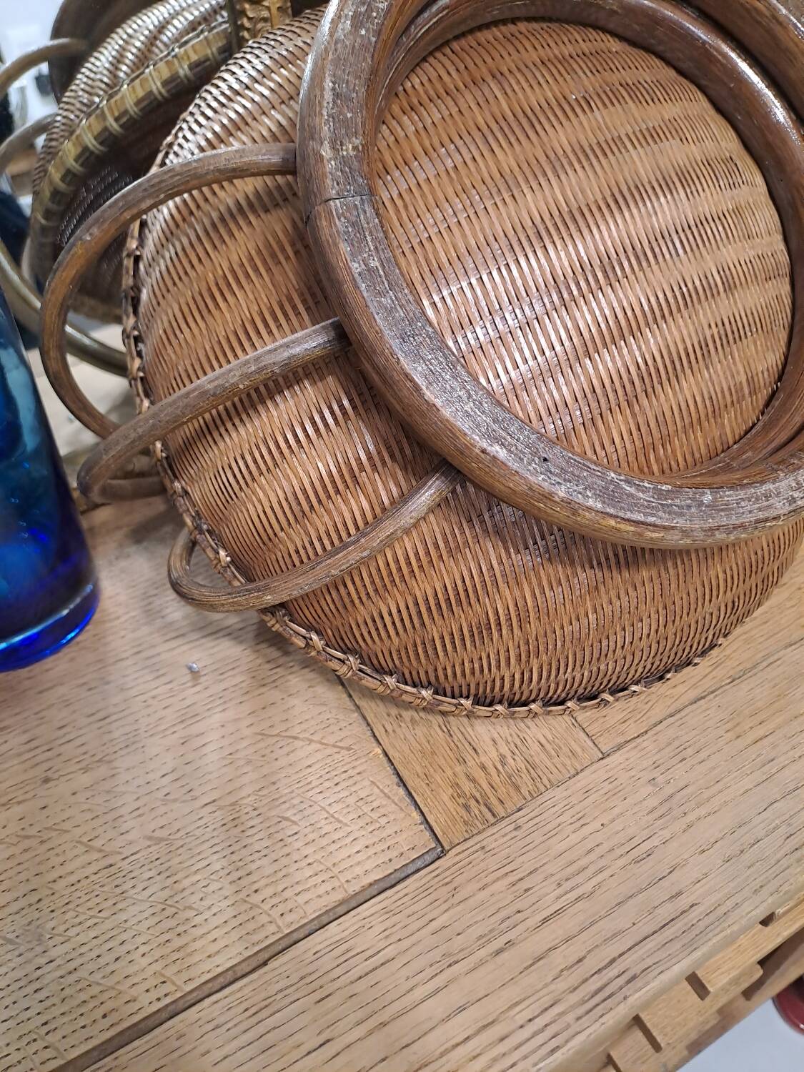 Corbeille ou panier en osier vintage