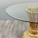 Table sur pied central en bois sculpté, XXe siècle