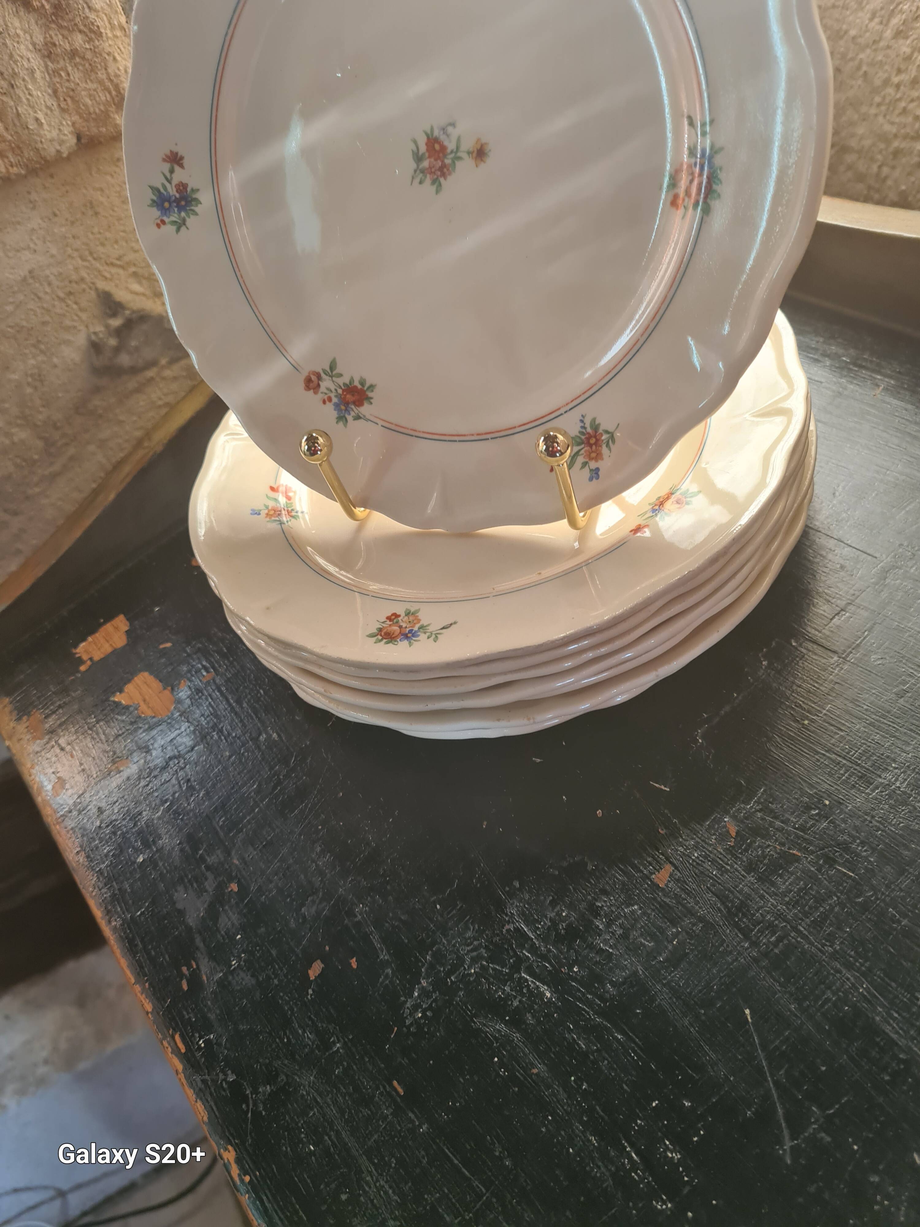 Dessert service mill of the wolves