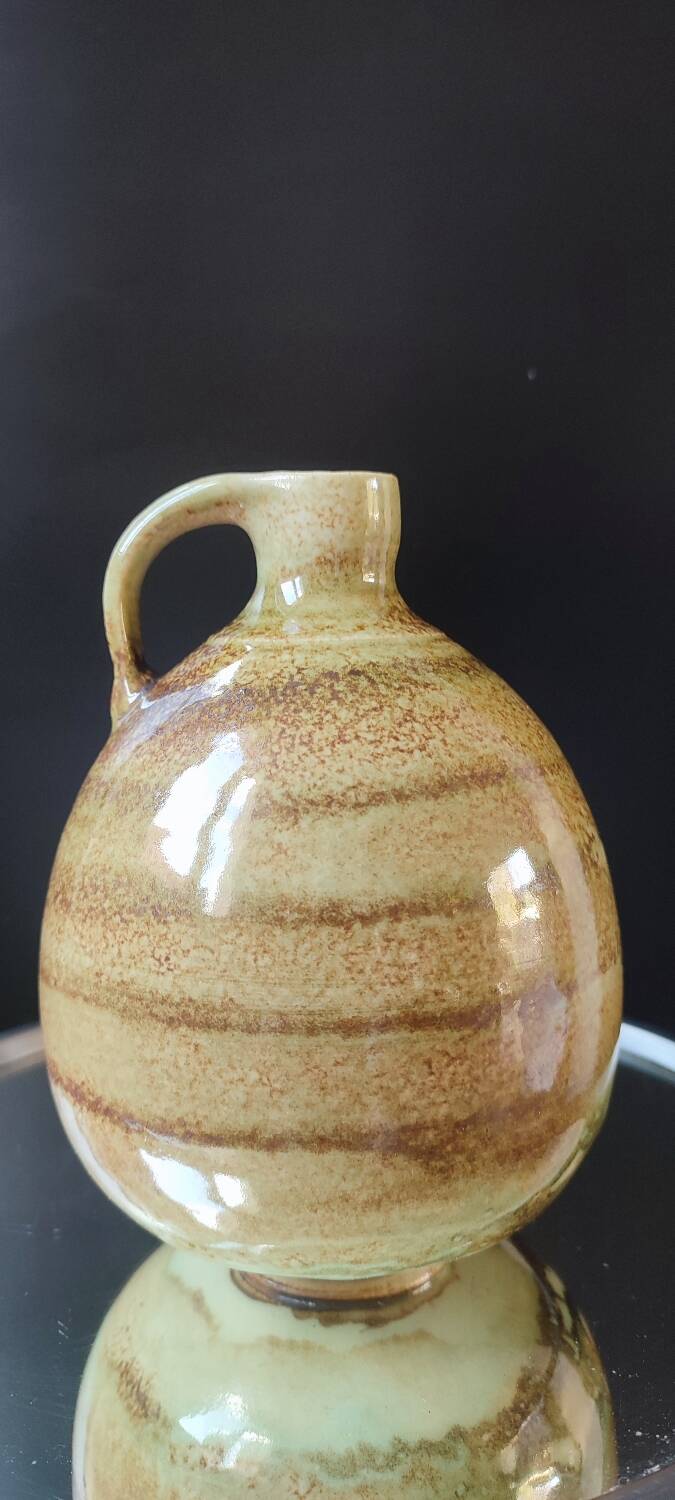 Stoneware pitcher by Matthieu Liévois, Atelier Créamik (Séné, Morbihan)