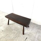 Table basse brutaliste en bois massif, années 1960