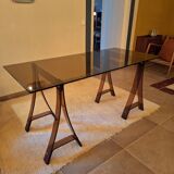 Europe altuglas desk by Gacita and Tiberi