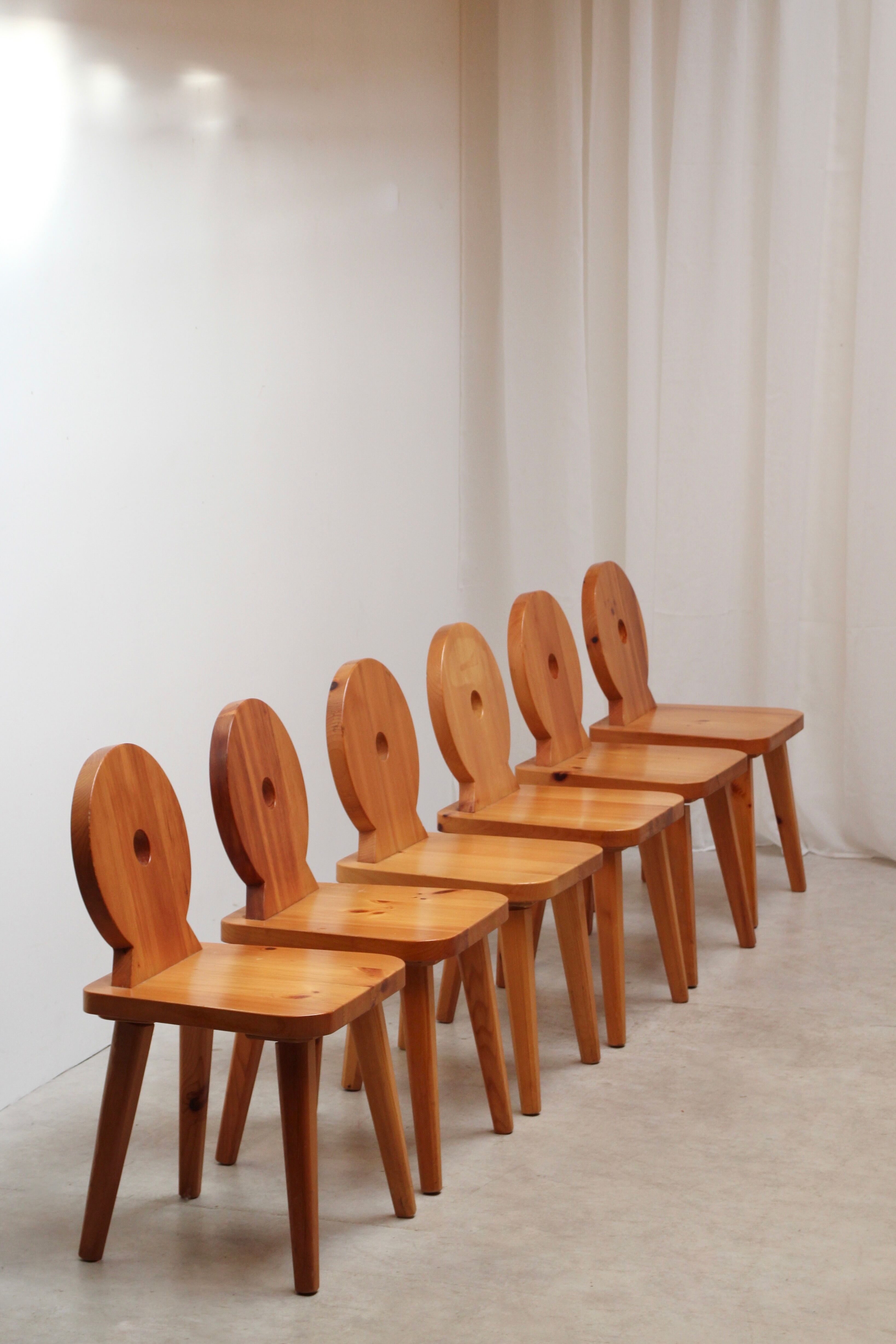 Series of 6 Scandinavian chairs
