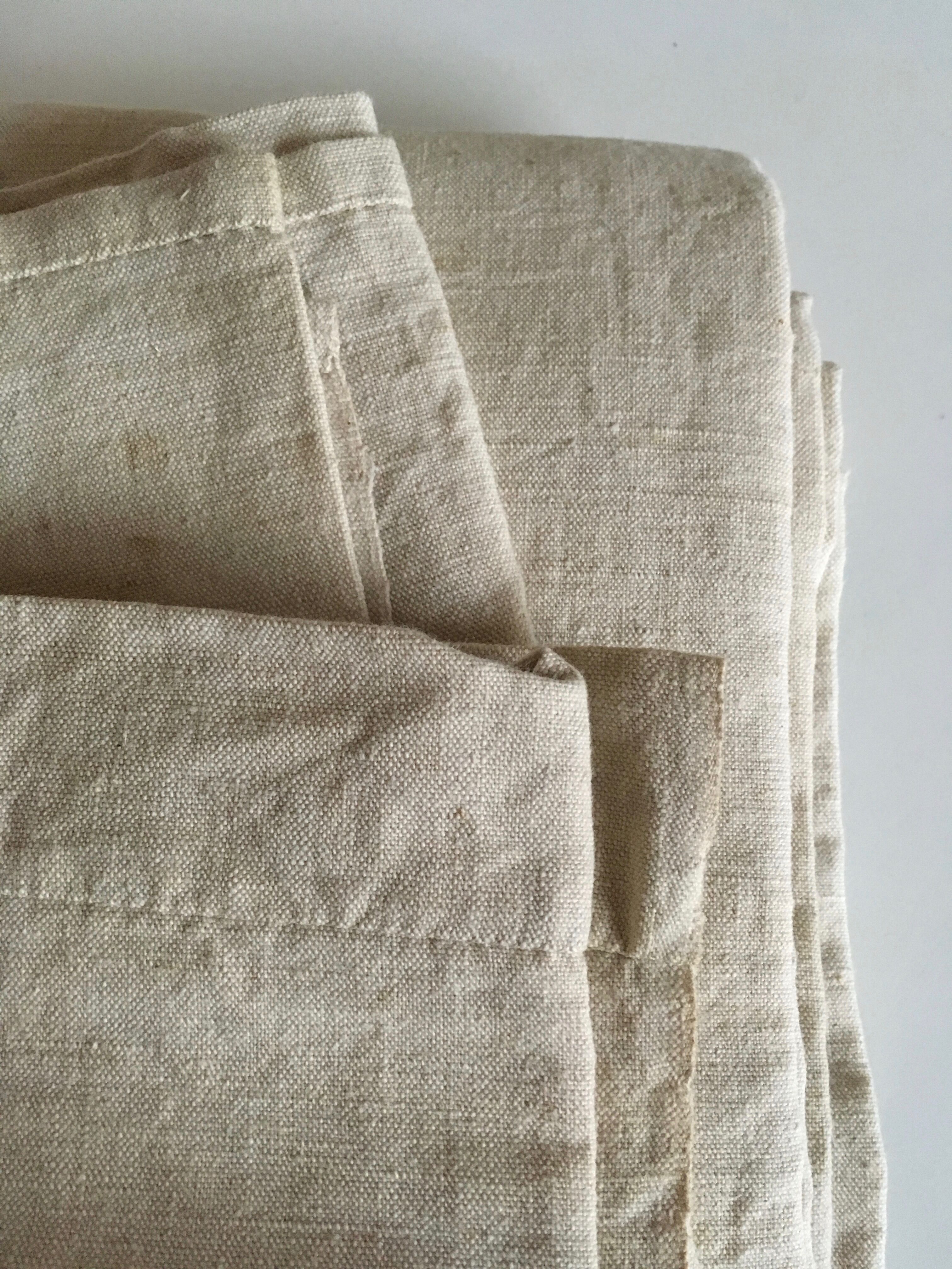 Reserve farm table in raw Métis linen 3m x 2m