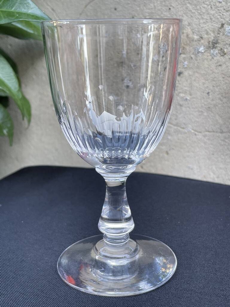 6 Baccarat wine glasses – Art Nouveau