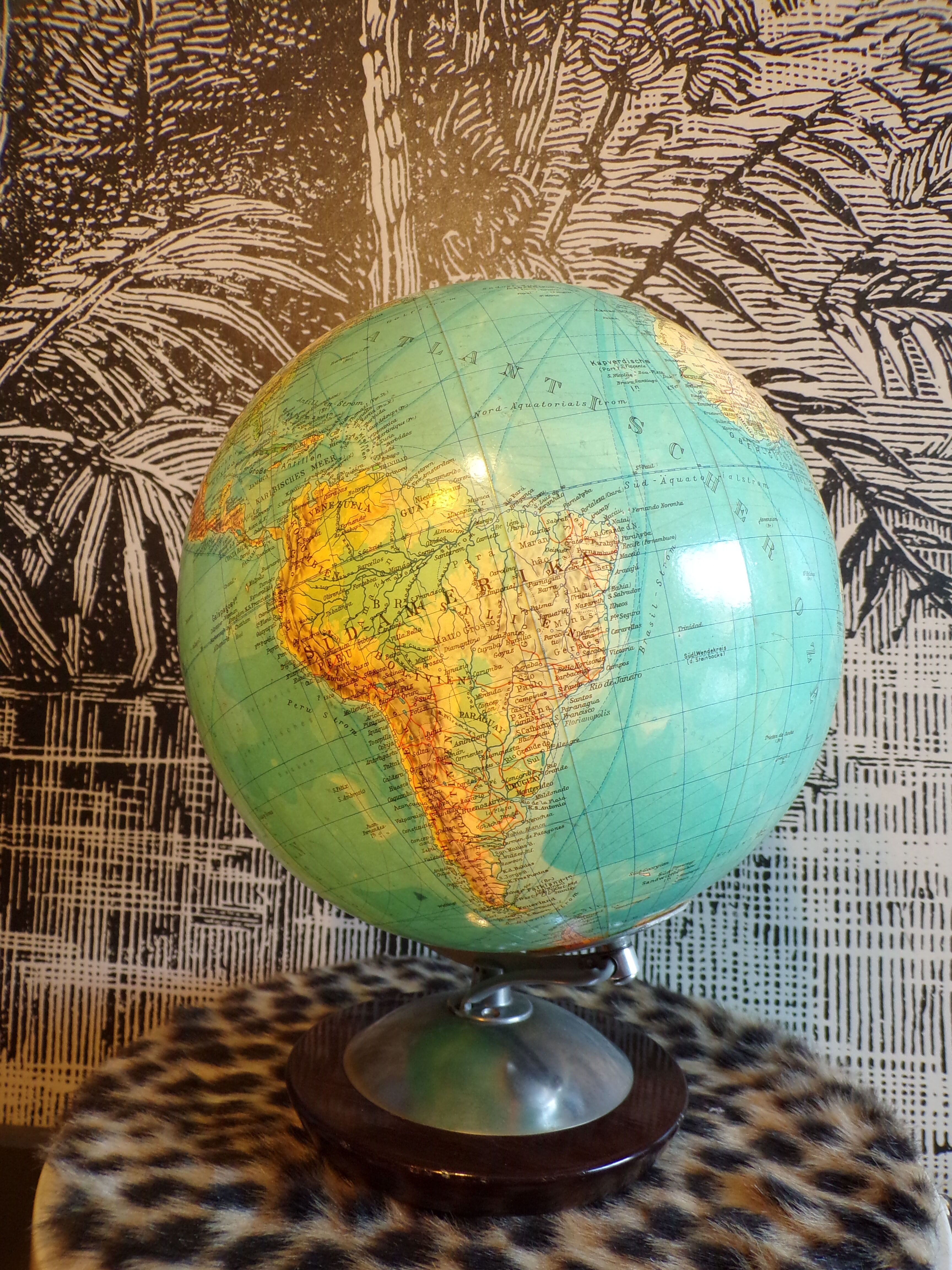 German luminous globe 1960