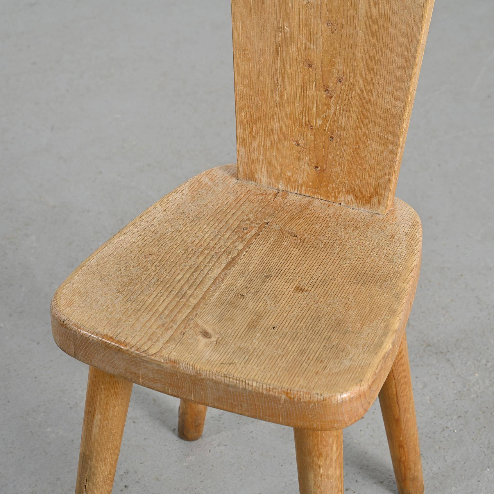 Chaise en Pin massif par Christian Durupt, Meribel 1960