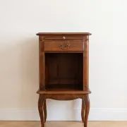 Table d'appoint style Louis XV en bois avec tiroir et niche