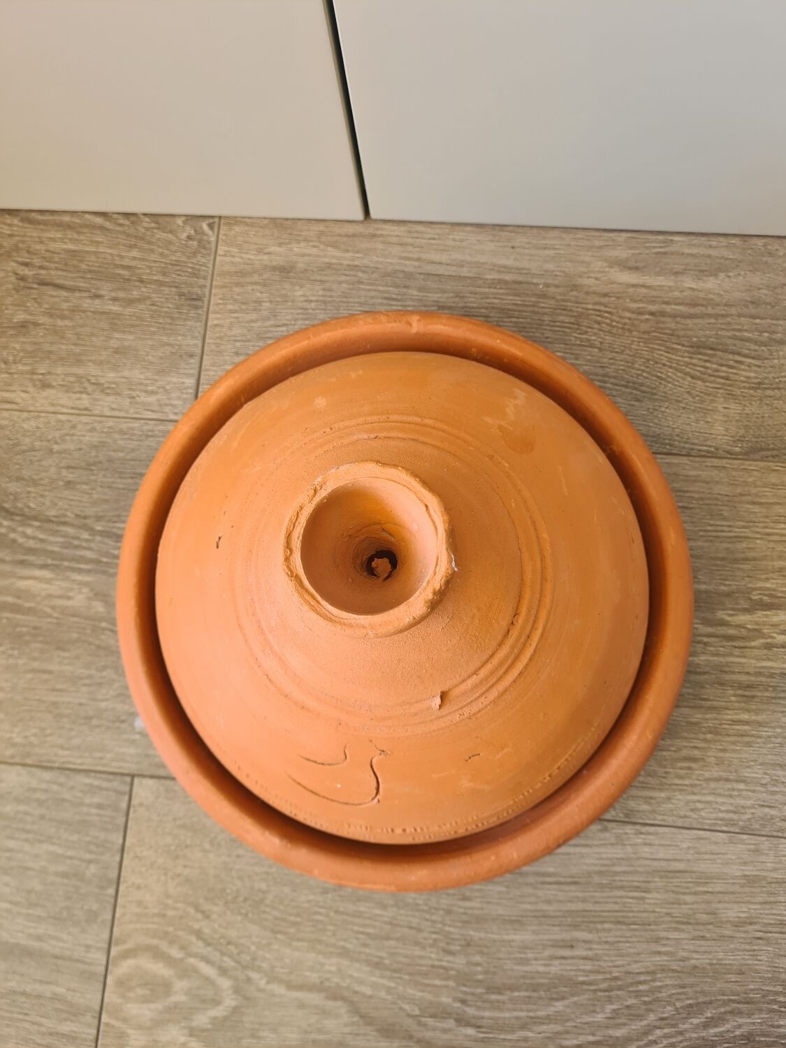 Authentique plat à Tajine
en terre cuite artisanale